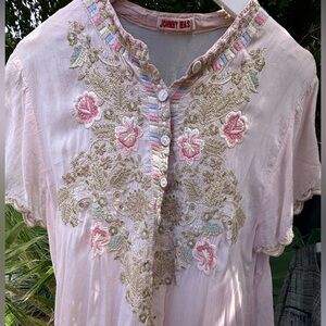 Johnny Was Light Pink Blush With Gold Embroidered Accents 👚 Rare Find !!